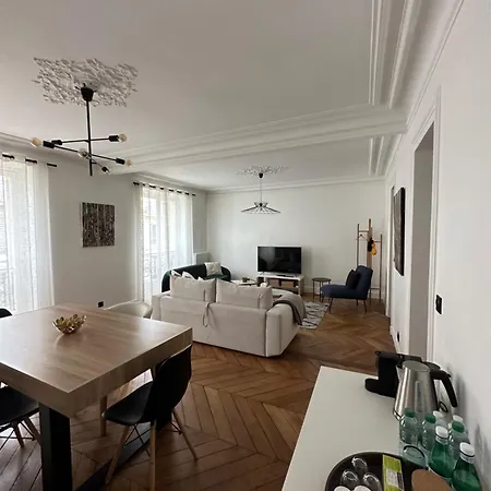 Centrale Moderne Cosy Familial Arc De Triomphe Appartamento *